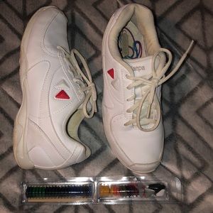 Cheerleading shoes size 6,5